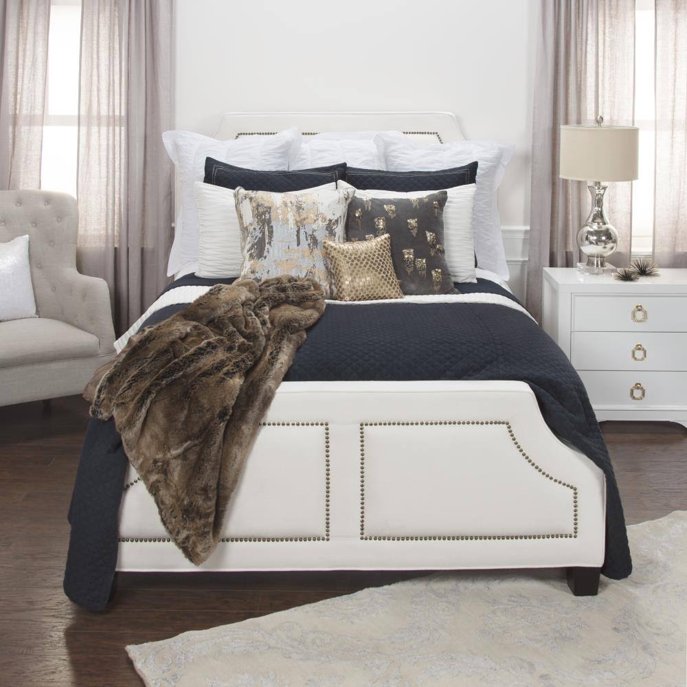 Indigo Queen Quilt D242