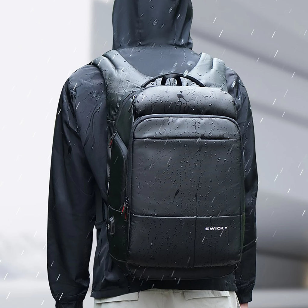 17.3 inch Anti-Theft Laptop Backpack with USB Charging Port B117