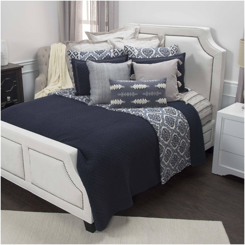 Indigo Queen Quilt D242