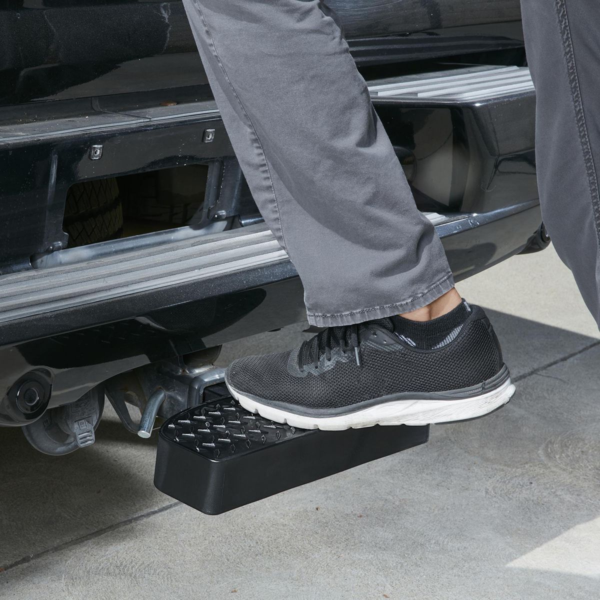 Hitch Mount Bumper Step F135
