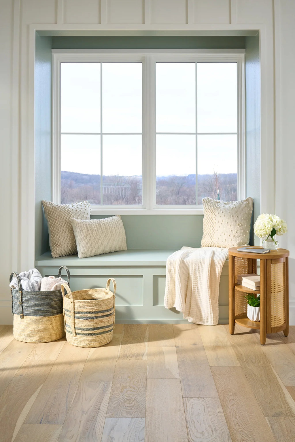 Side Table, Light Honey Finish Z919368