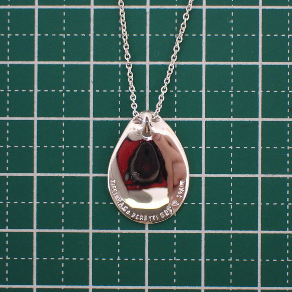 925 Madonna Pendant Necklace H8768