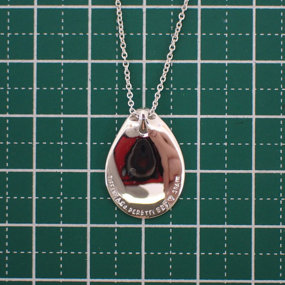 925 Madonna Pendant Necklace H8768