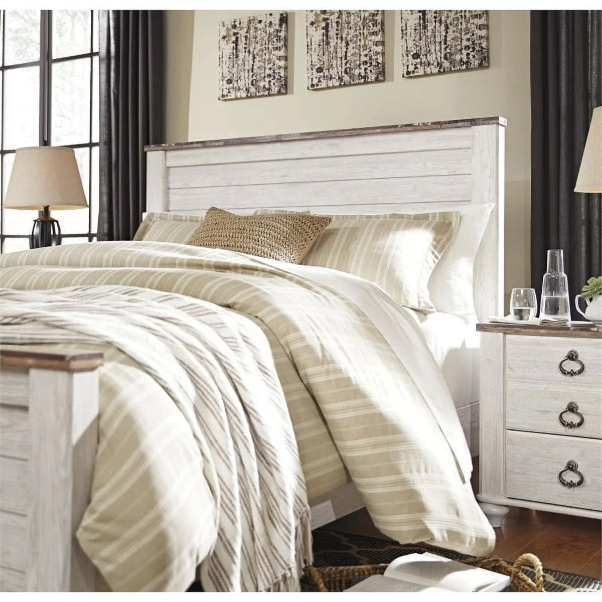 Queen Panel Bed in Whitewash X9566