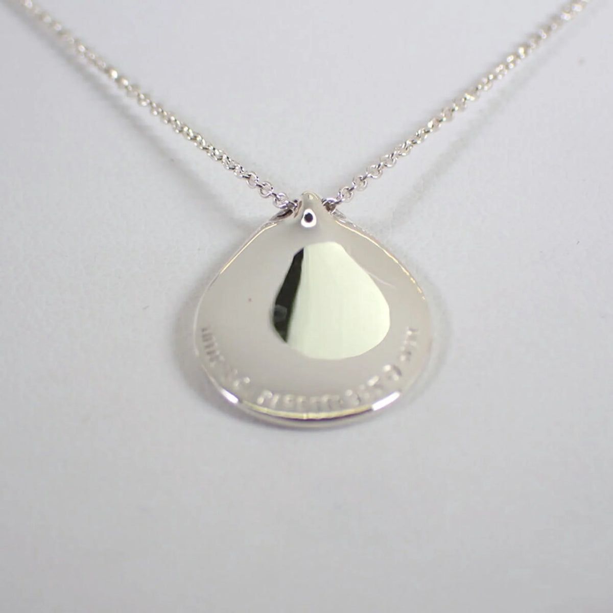 925 Madonna Pendant Necklace H8768