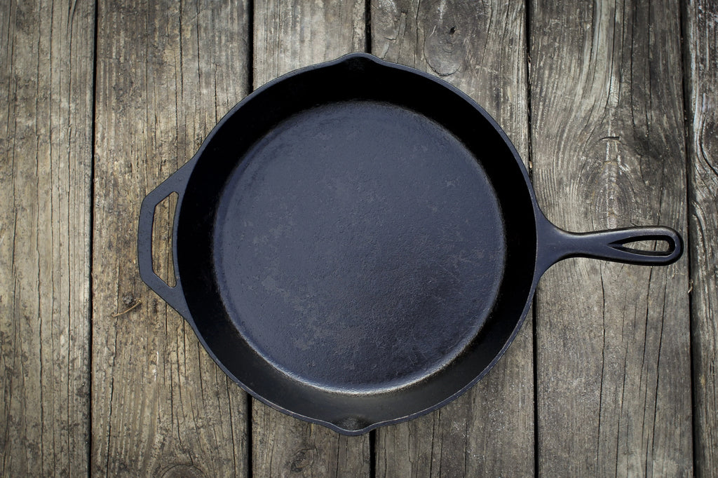 Cast Iron Seasoned 12 Skillet S136