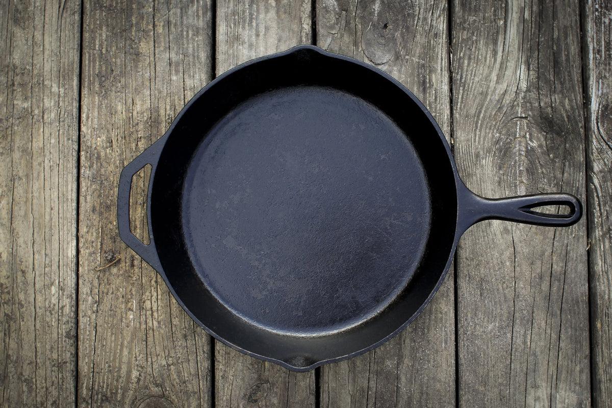 Cast Iron Seasoned 12 Skillet S136