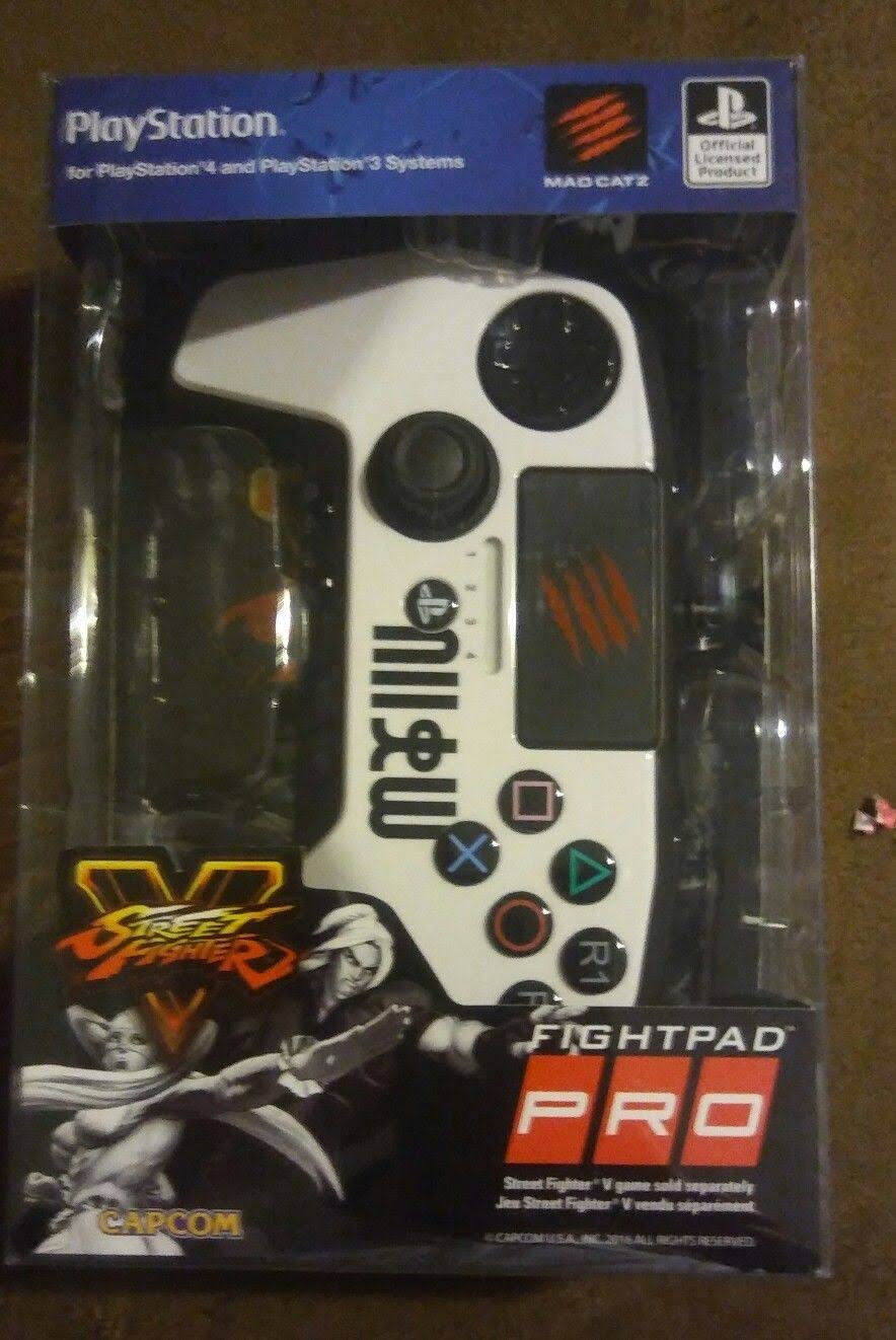 White Fightpad Pro for Playstation 4 W9703