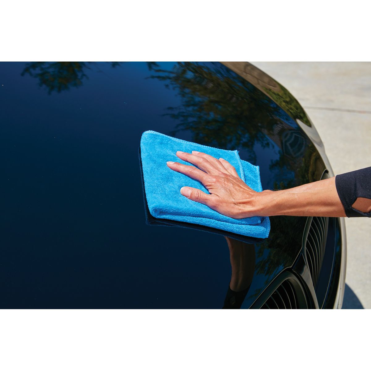 Microfiber Cleaning Cloths 12 in. x 12 in., 4-Pack M420125